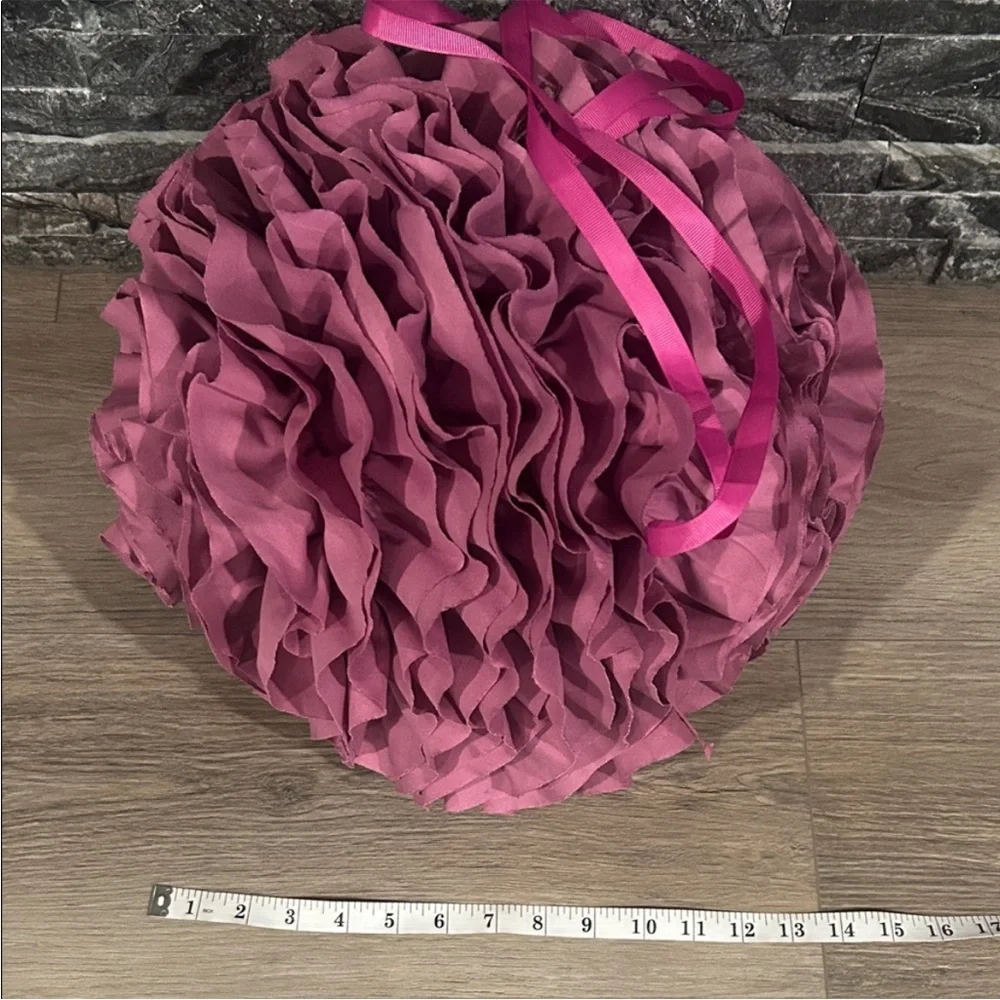 NWT North End Mauve Ruffled Decorative Pillows x‎ 2